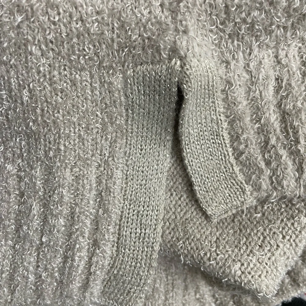 Funnel neck pullover
